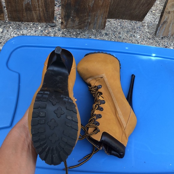 2 inch platform combat booty lace up with inside ankle zipper - Picture 2 of 3